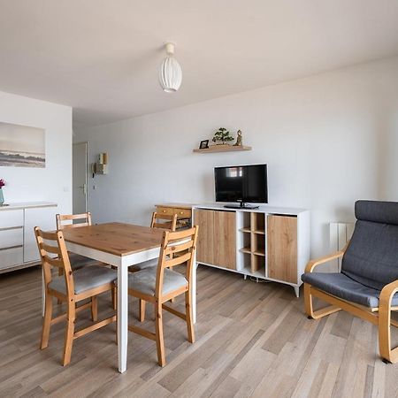 Charmant Appartement Face A La Mer Avec Balcon Houlgate Bagian luar foto