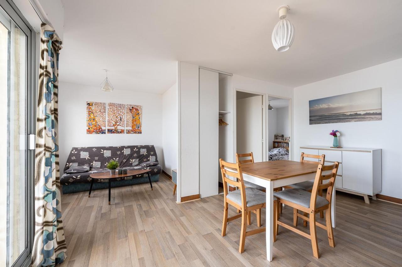 Charmant Appartement Face A La Mer Avec Balcon Houlgate Bagian luar foto