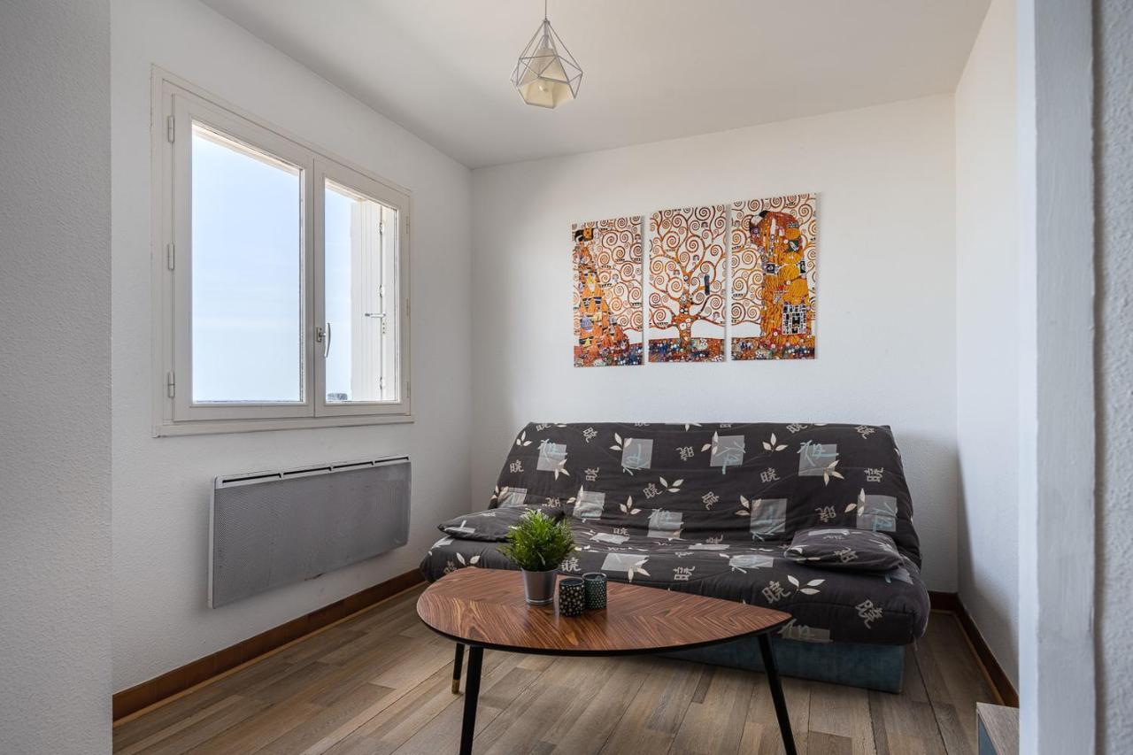 Charmant Appartement Face A La Mer Avec Balcon Houlgate Bagian luar foto