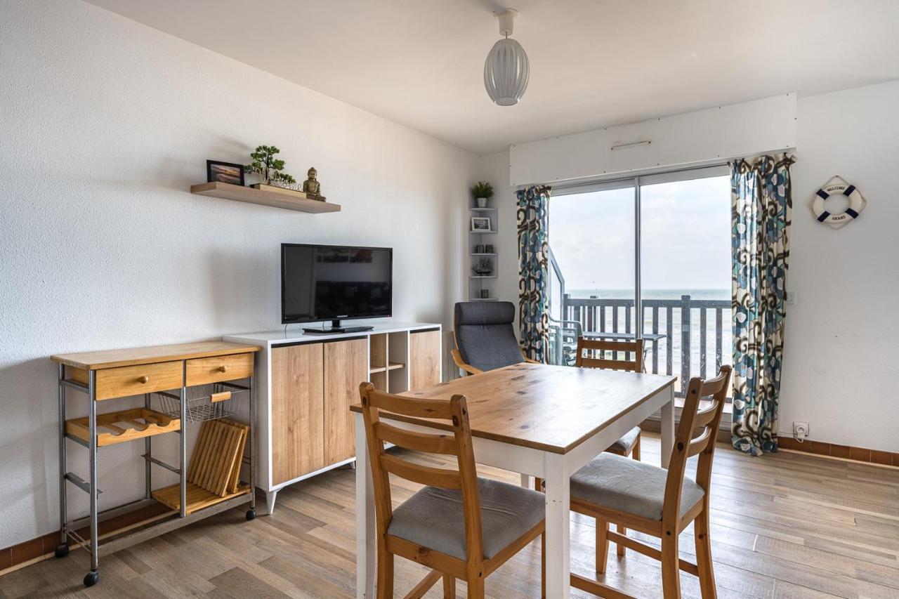 Charmant Appartement Face A La Mer Avec Balcon Houlgate Bagian luar foto